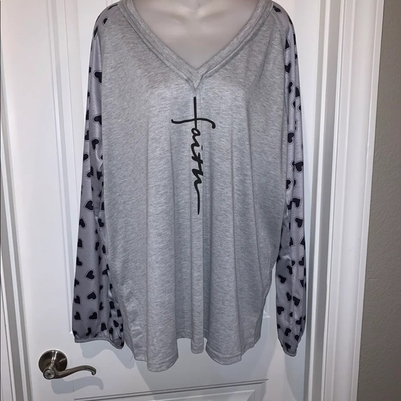 Plus Size Gray Heart Print V-Neck Tee - Picture 2 of 5